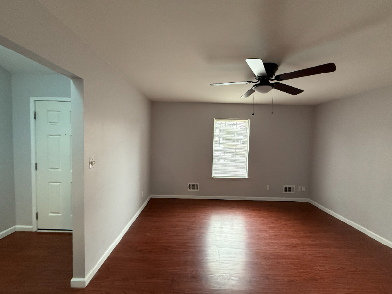 720 Kentucky Ave - Photo 5 of 20