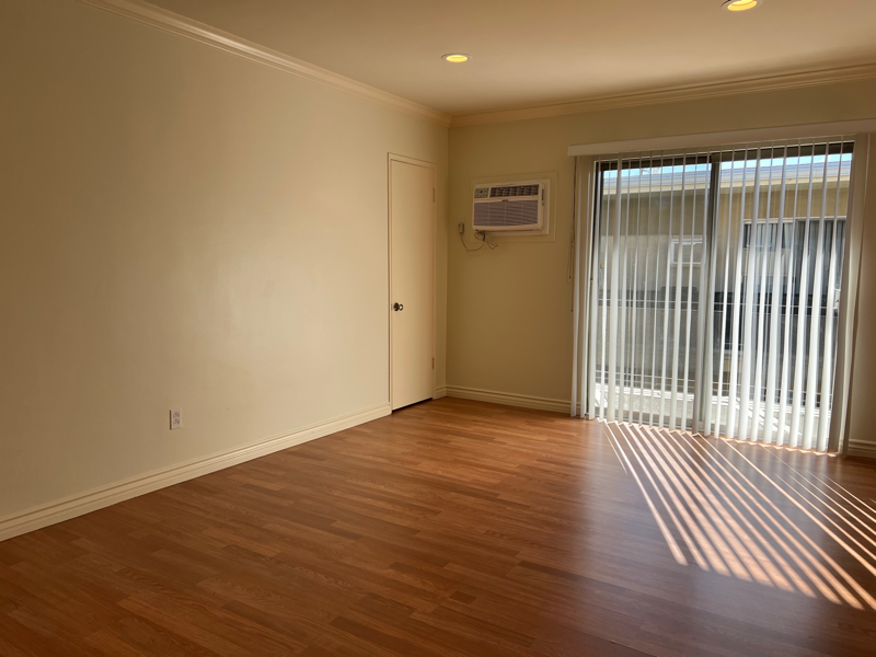 1523 Scott Rd #D - Photo 3 of 15