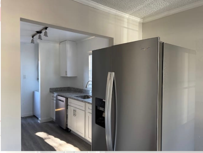 96 Dahlgren Ave - Photo 5 of 8