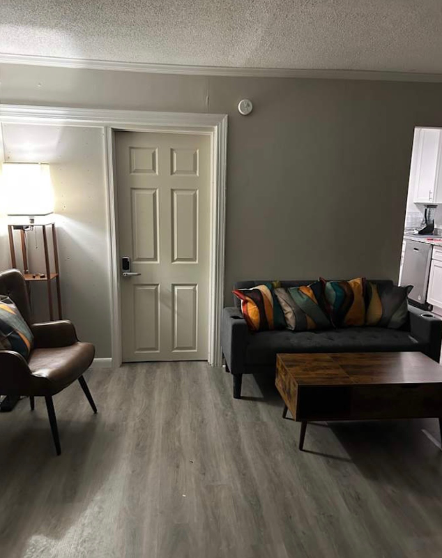 96 Dahlgren Ave - Photo 7 of 8