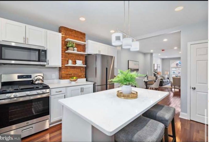 2815 Orleans St - Photo 5 of 6