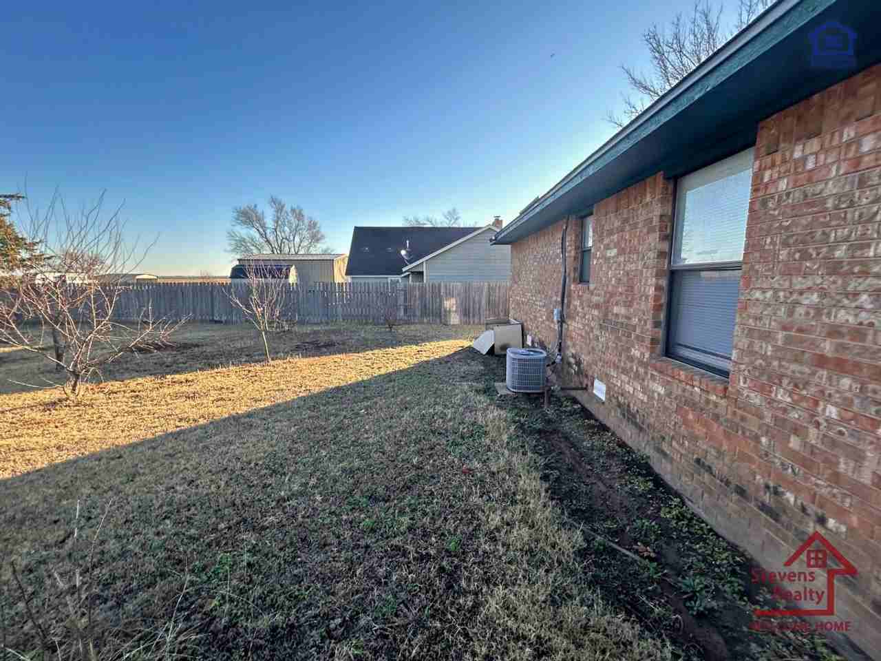 601 Missouri St - Photo 4 of 23