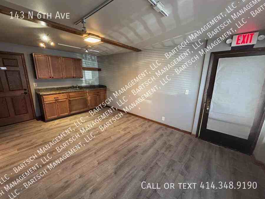 143 N 6th Ave - Photo 5 of 6