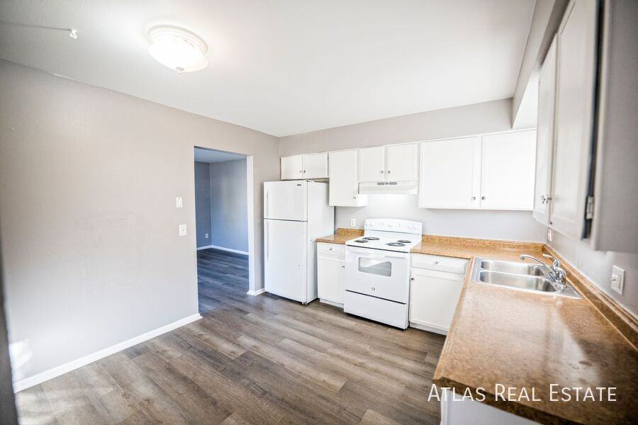 16232 W 13th Ave #16232 - Photo 5 of 30