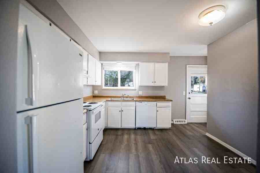 16232 W 13th Ave #16232 - Photo 6 of 30