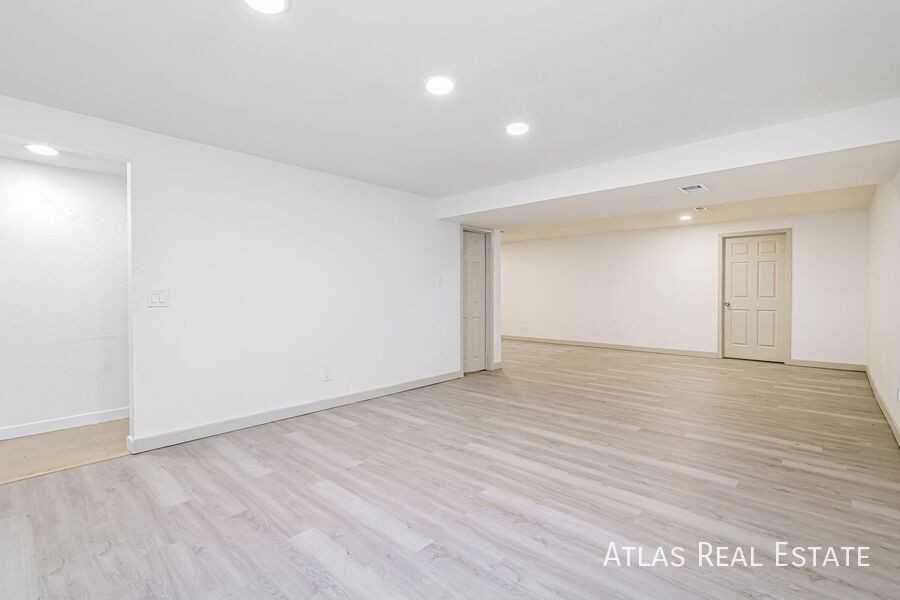 1679 Ensenada Way - Photo 7 of 20