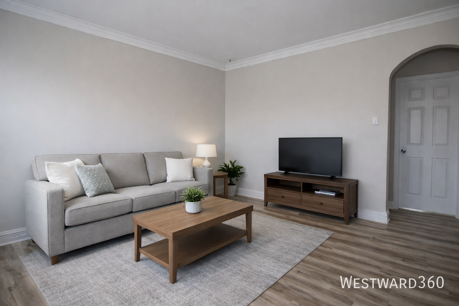 6706 S Wood St #2B - Photo 3 of 14