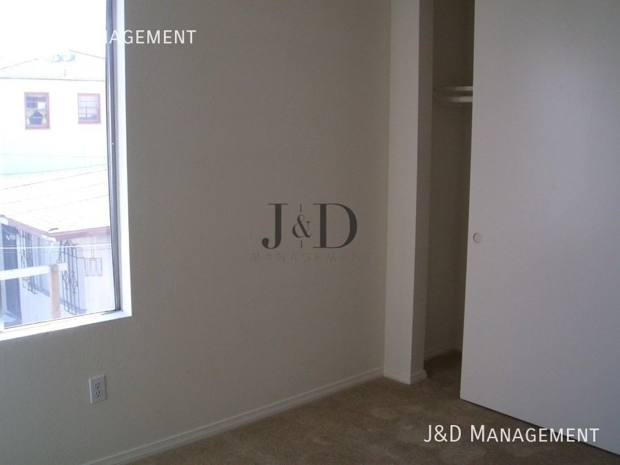 4260 44th St #216 - Photo 5 of 15