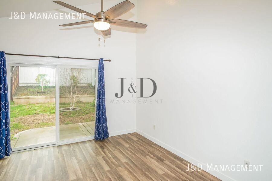 932 Glenwood Way - Photo 6 of 16