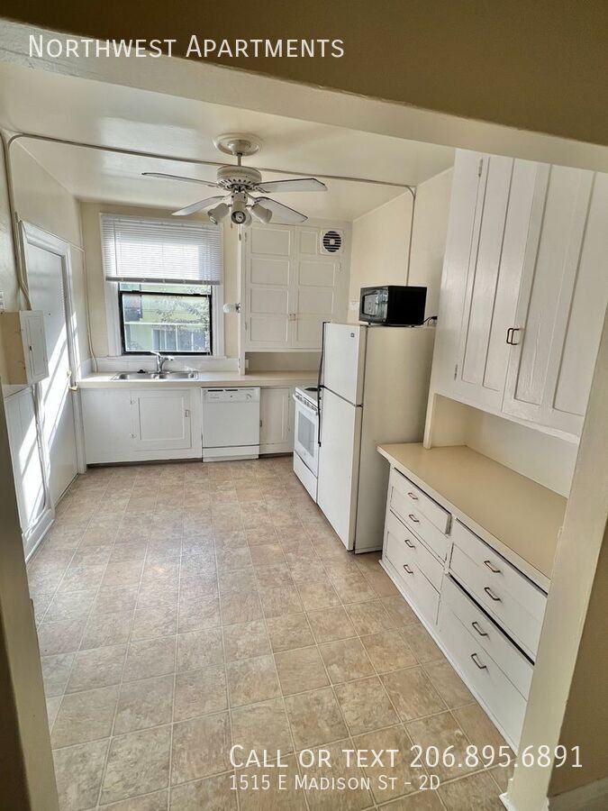 1515 E Madison St #2D - Photo 3 of 3