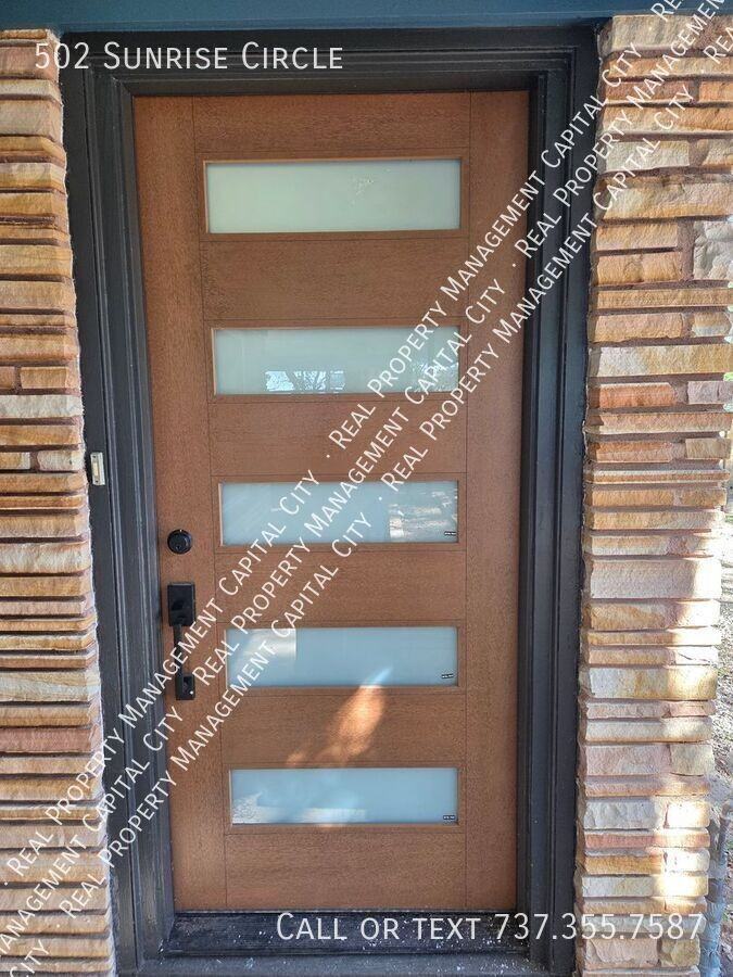 502 Sunrise Cir - Photo 4 of 43