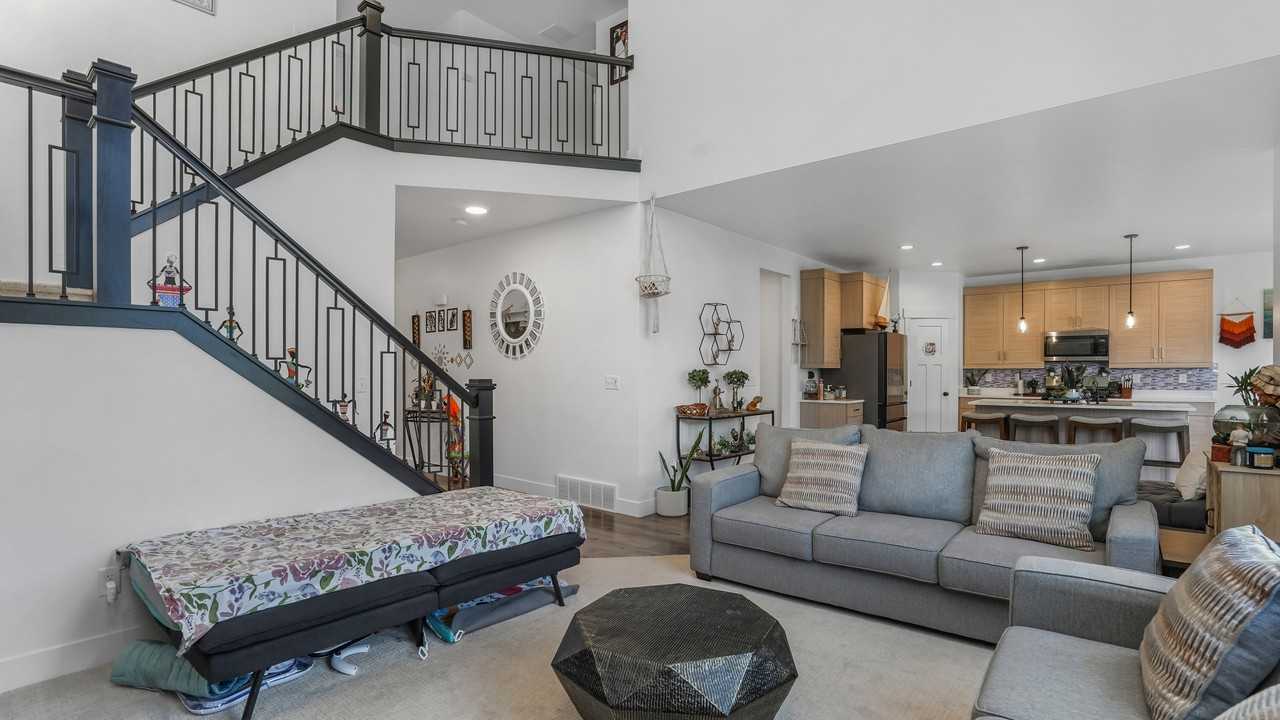 4162 W Gate Keeper Dr #1 - Photo 4 of 27