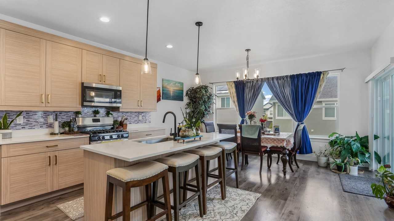 4162 W Gate Keeper Dr #1 - Photo 7 of 27