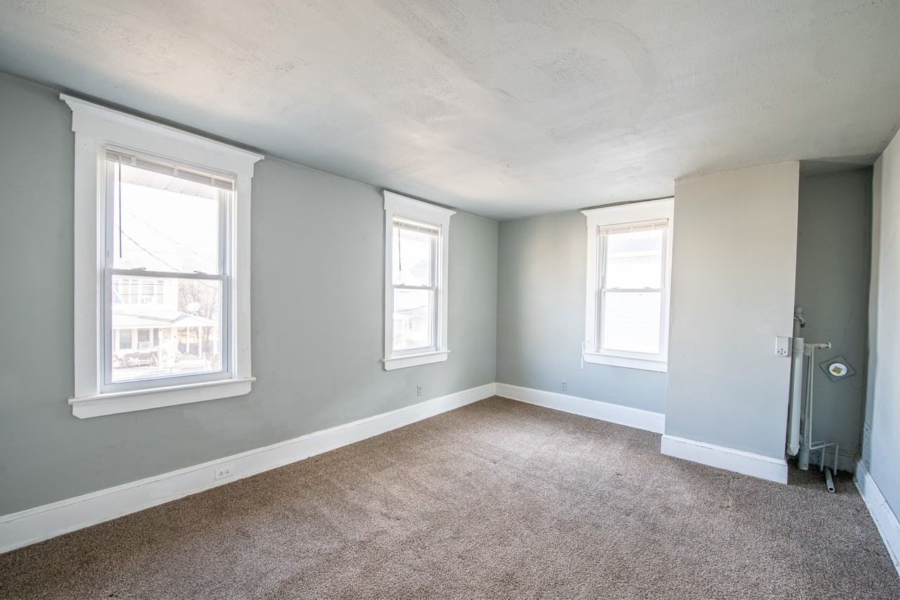 606 Bridgeboro St #B - Photo 5 of 6