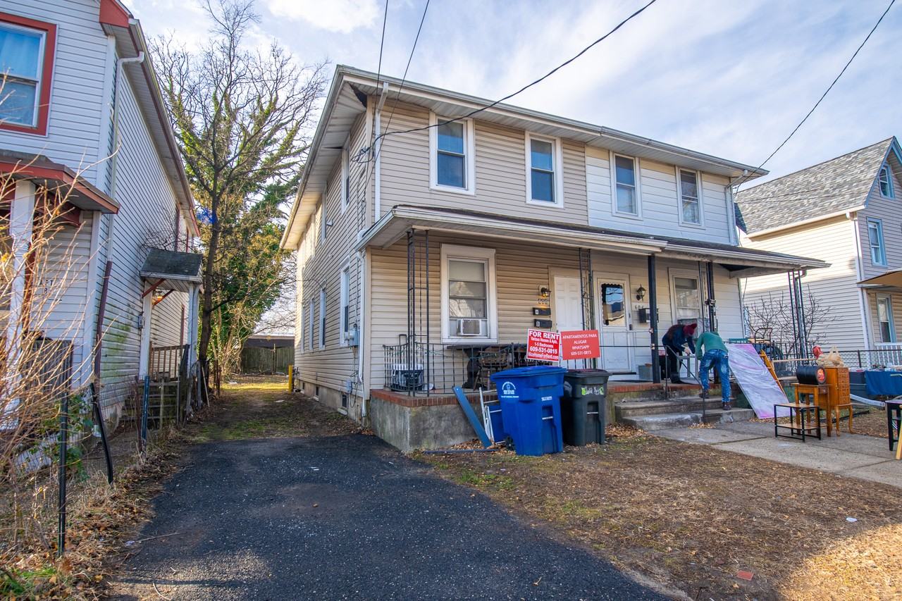 606 Bridgeboro St #B - Photo 6 of 6