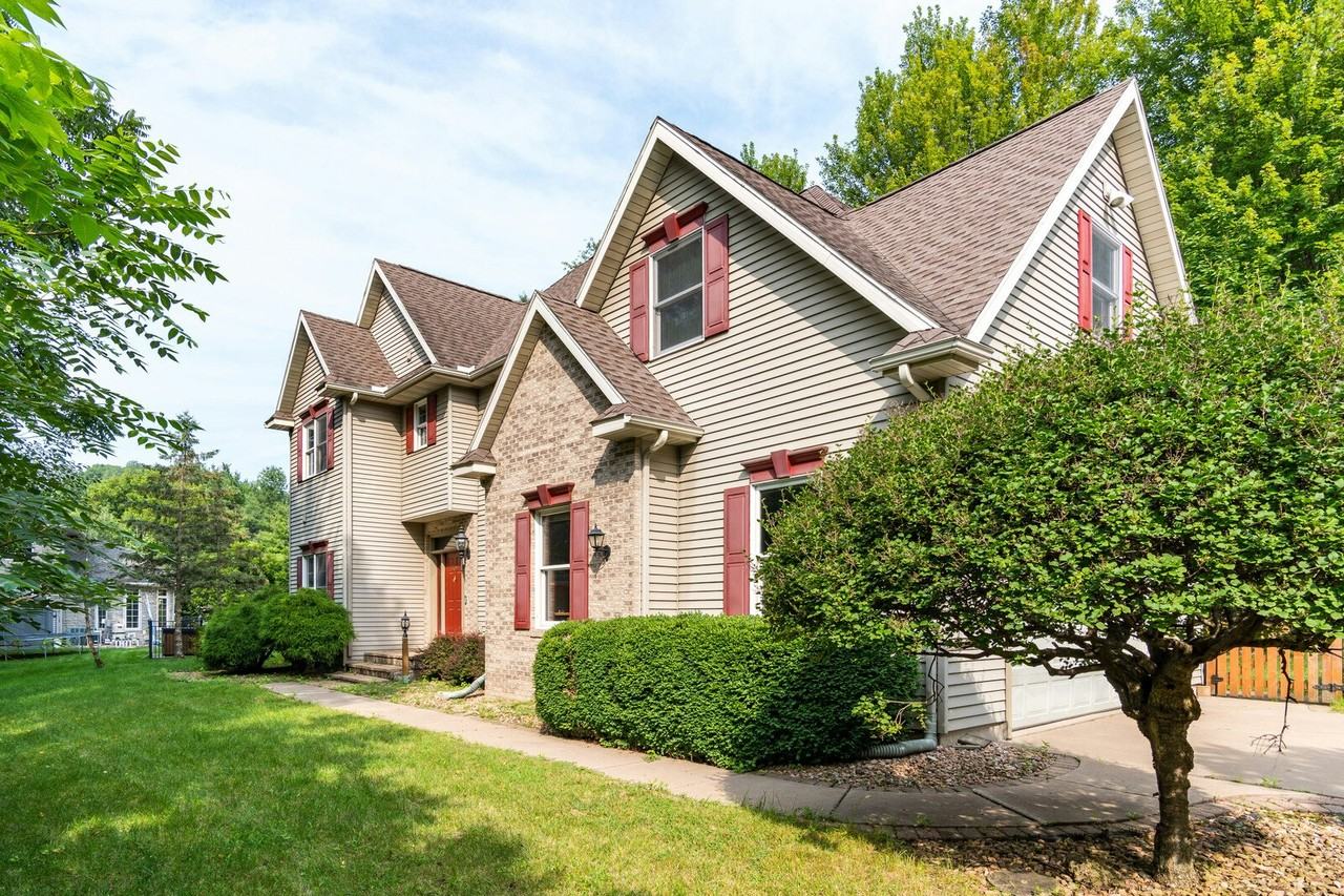 509 Green Coulee Rd - Photo 2 of 50