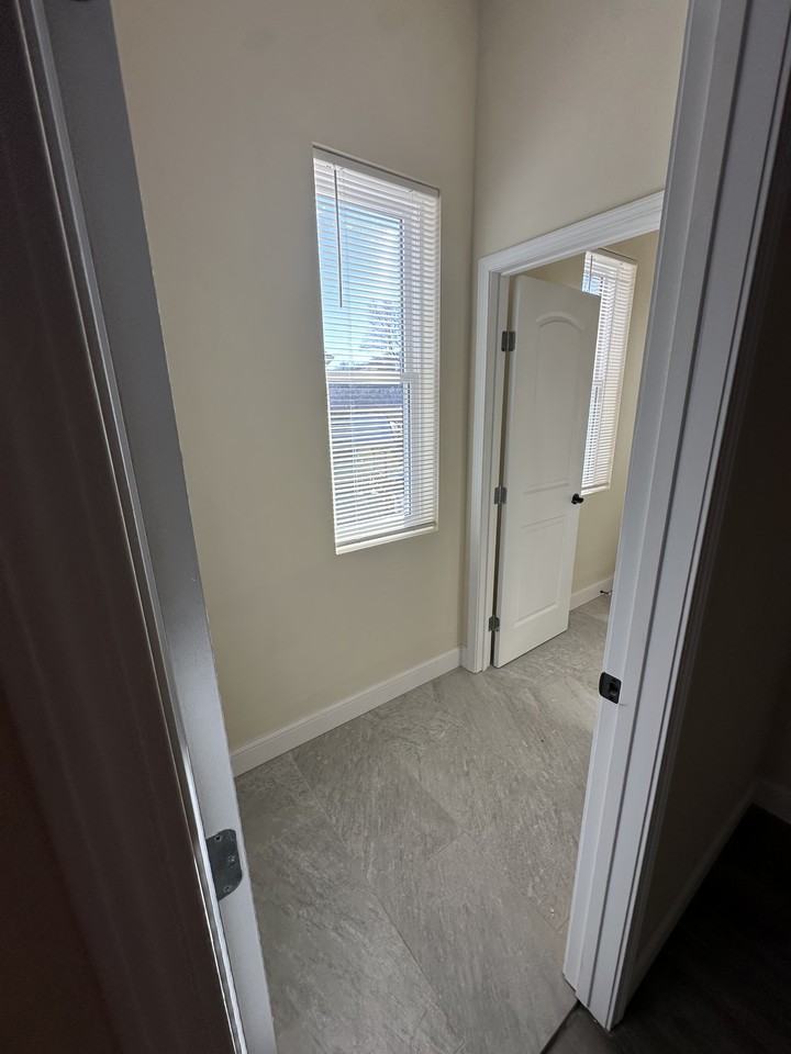 1213 Kiefer Creek Rd #NA - Photo 5 of 23