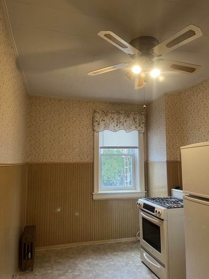 2128 Rene Ct #2ndFL - Photo 7 of 19