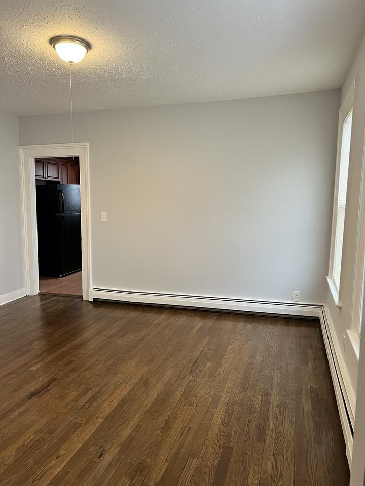 90 Ward St - Photo 7 of 8