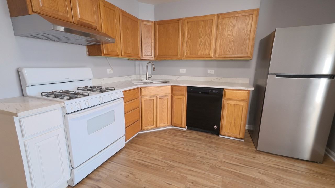 3307 S Wallace St #2F - Photo 5 of 14