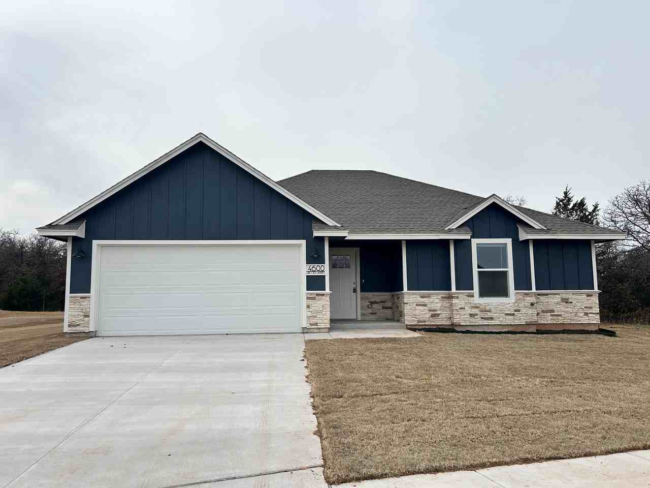 E Lincoln St #NA - Photo 2 of 8