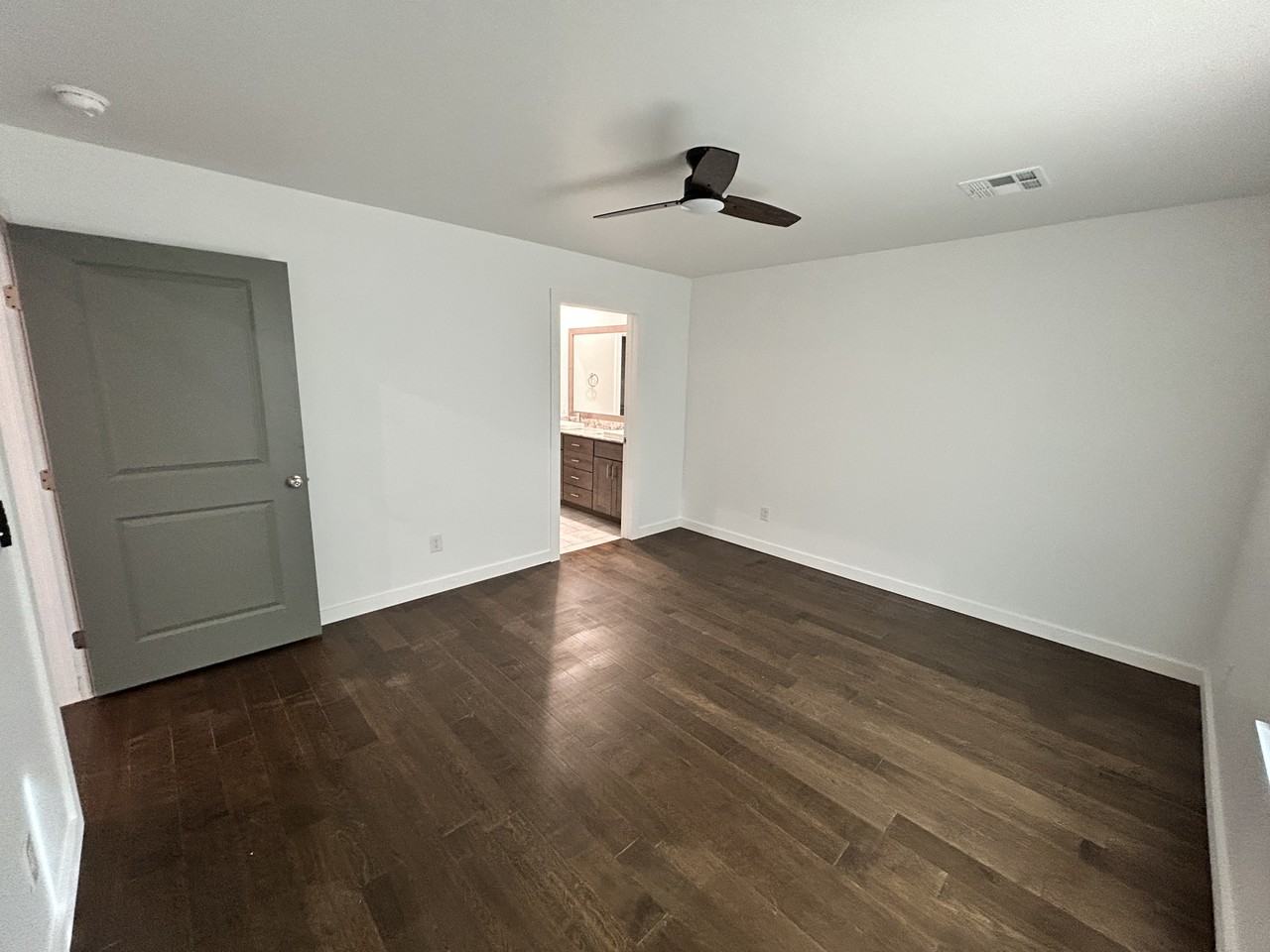 E Lincoln St #NA - Photo 5 of 8