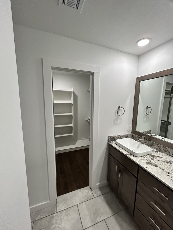 E Lincoln St #NA - Photo 6 of 8