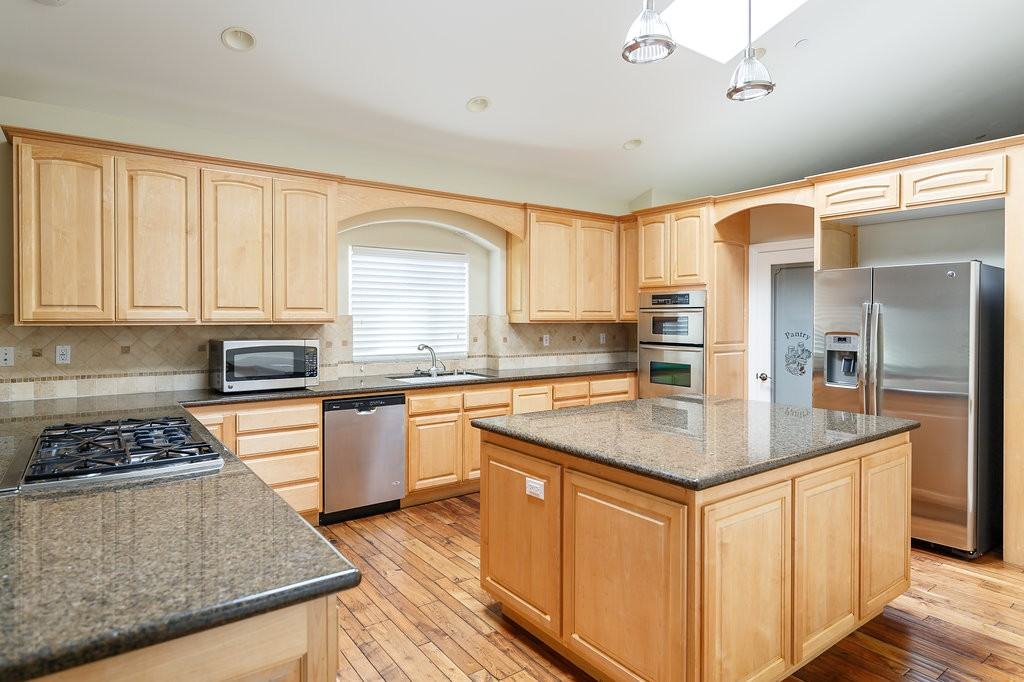 2104 Perry Ave #NA - Photo 3 of 20