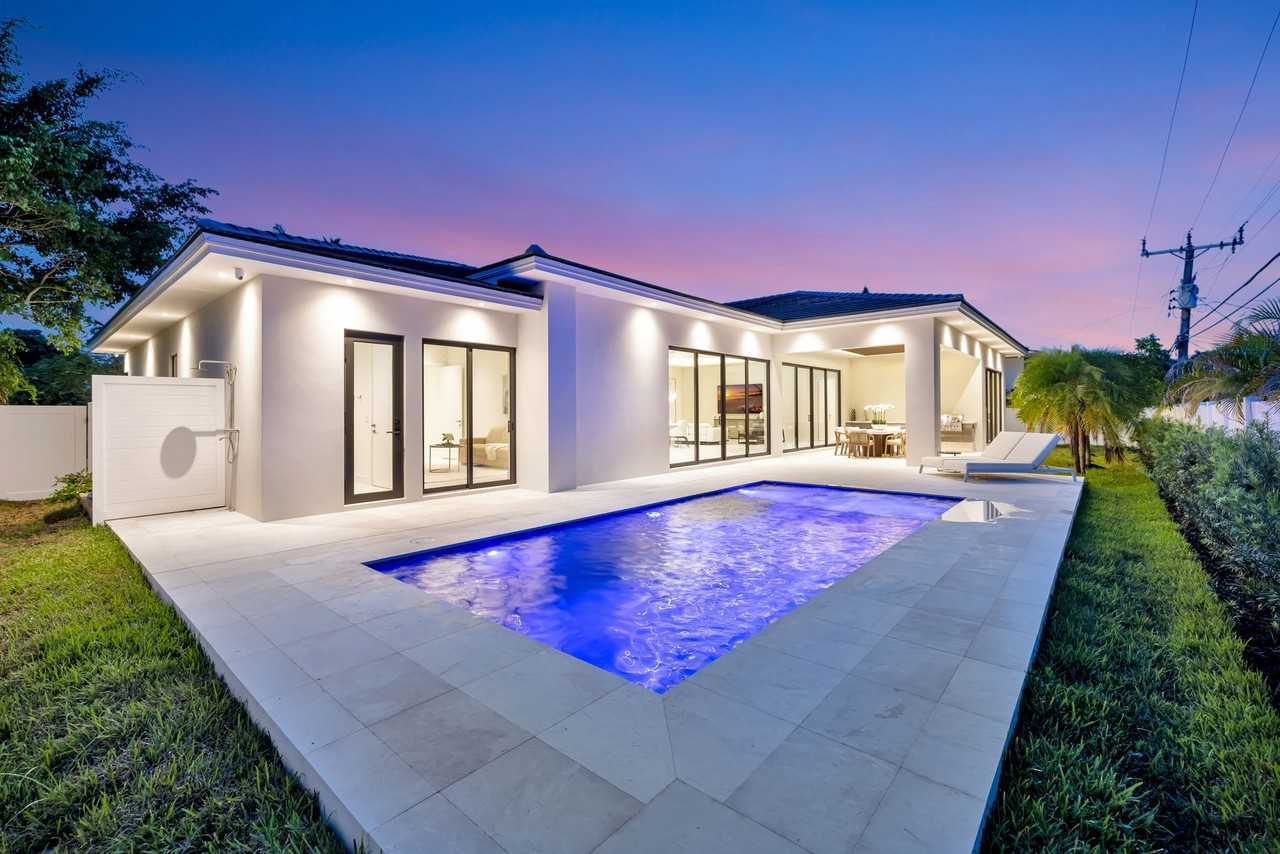 2757 Ne 34th St #NA - Photo 2 of 19