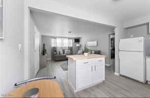 featured image of 7123 Glendale Ave #4