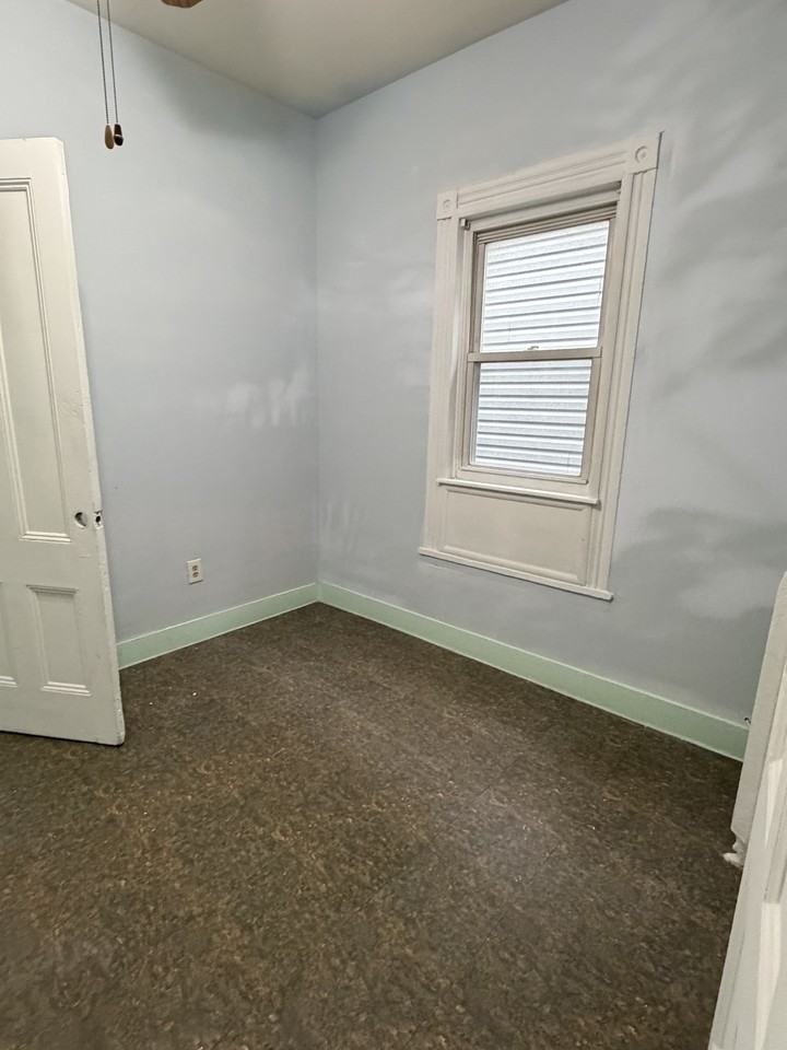 21 Boyd Ave #2 - Photo 6 of 15