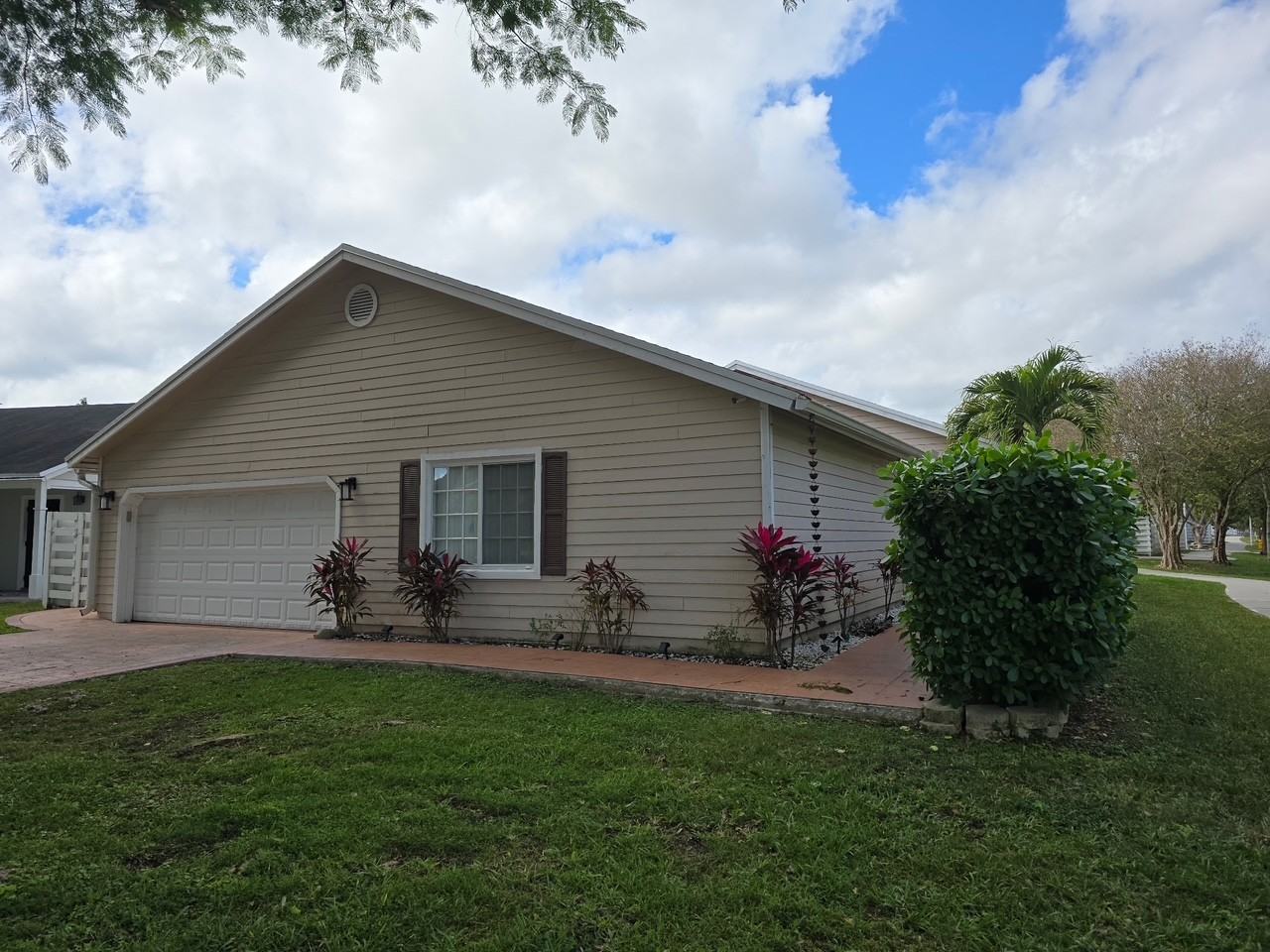 14912 Sw 143rd Ct #NA - Photo 4 of 39