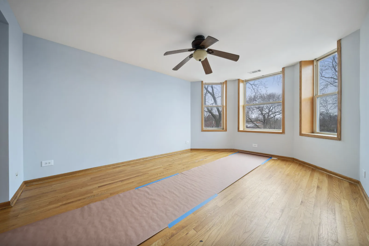 1453 S Springfield Ave #1 - Photo 3 of 7