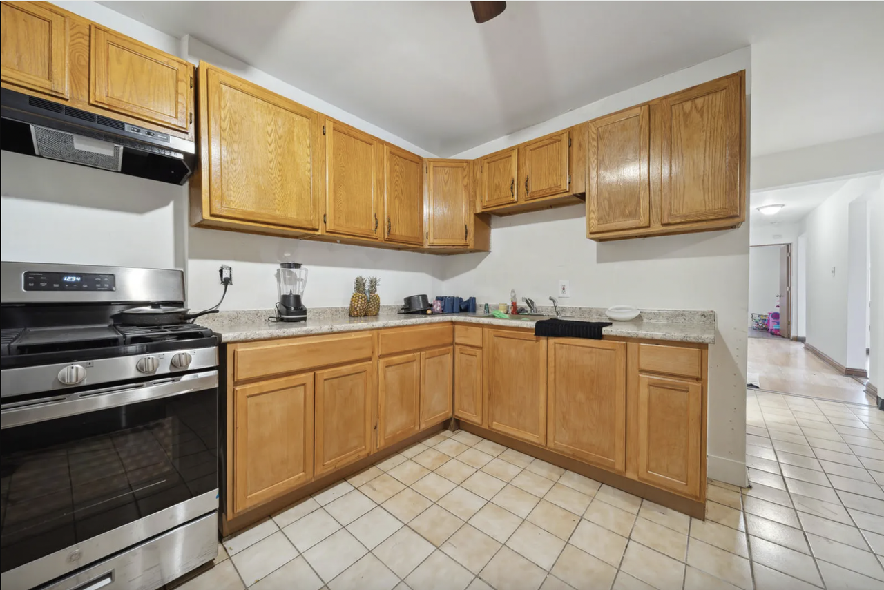 1453 S Springfield Ave #1 - Photo 5 of 7