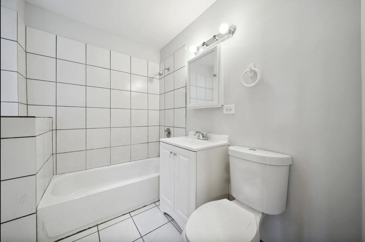 1453 S Springfield Ave #1 - Photo 6 of 7