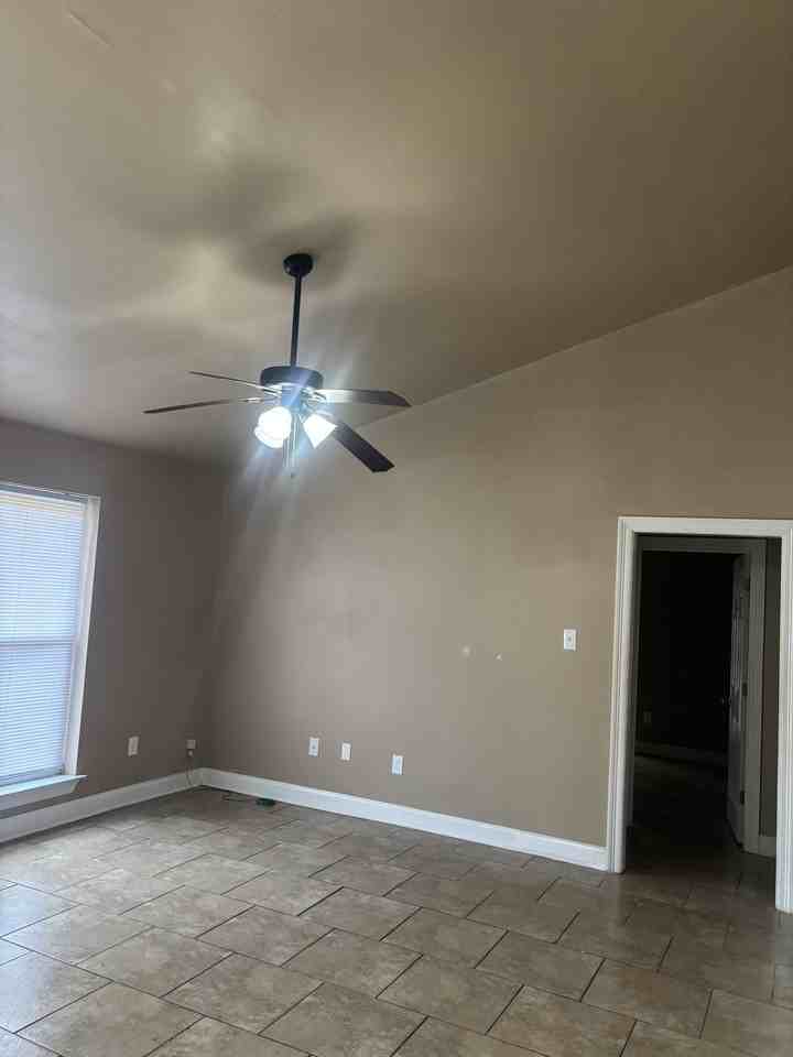 44154 Simpson Pl - Photo 7 of 8