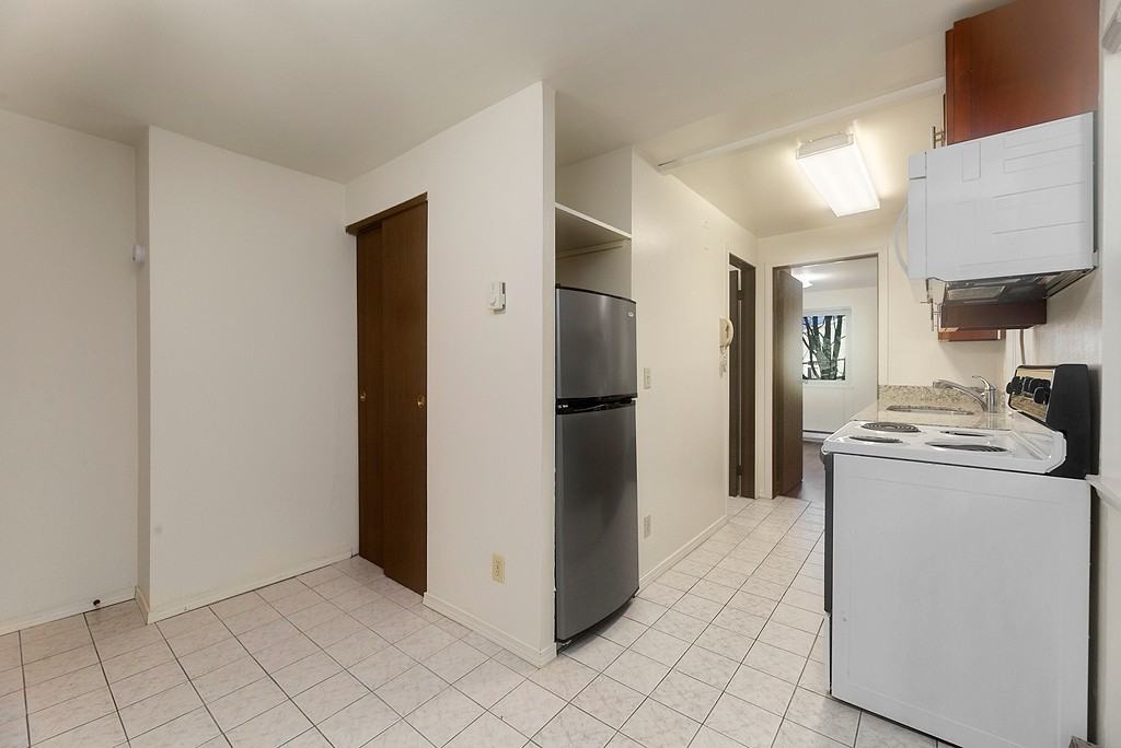 Pinetree Apartments LLC - Photo 3 of 25