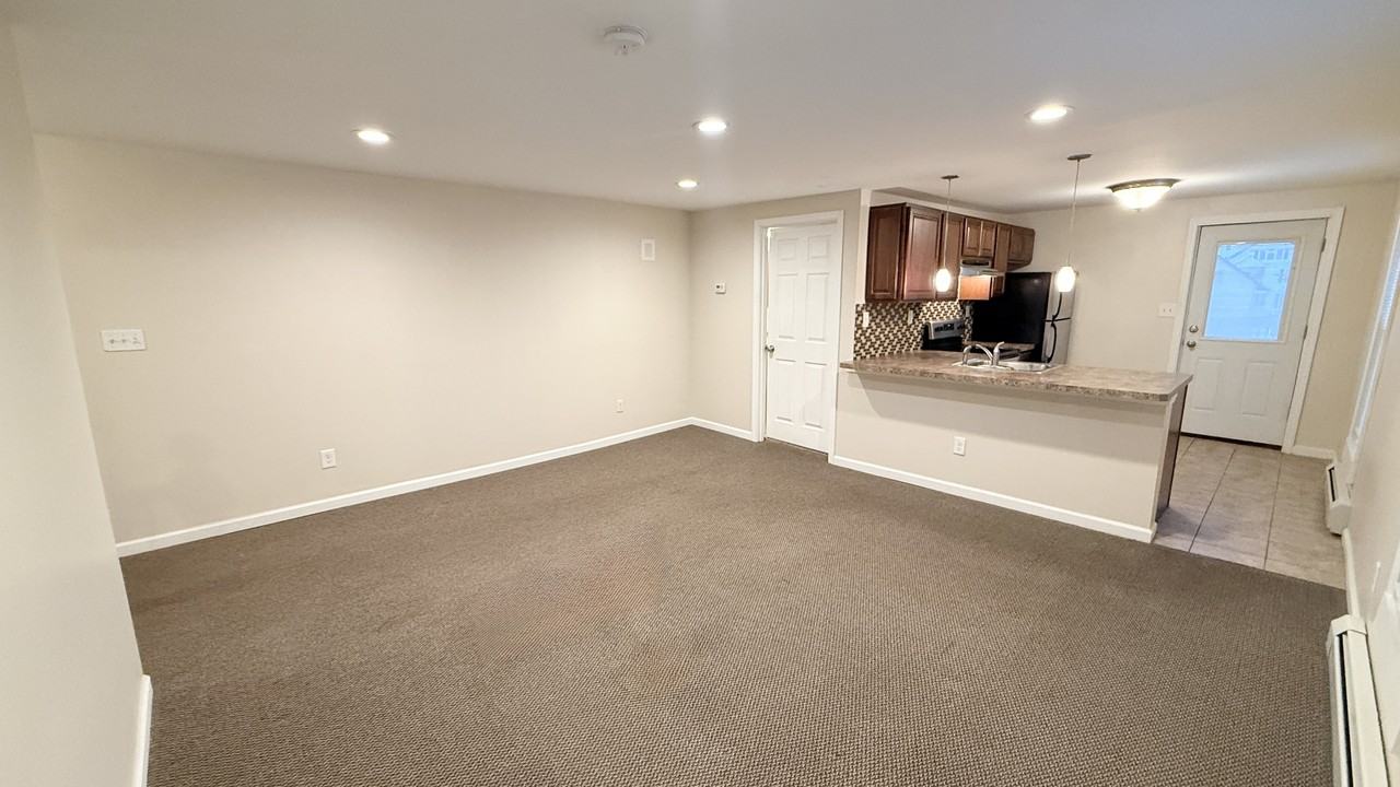 7072 Center St #72B - Photo 3 of 10