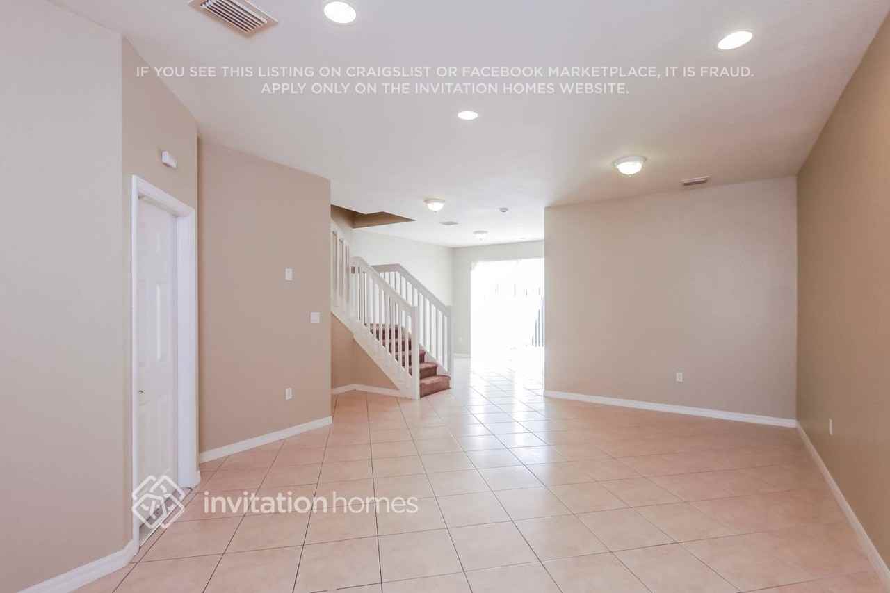 12241 Sw 124th Ct - Photo 5 of 18
