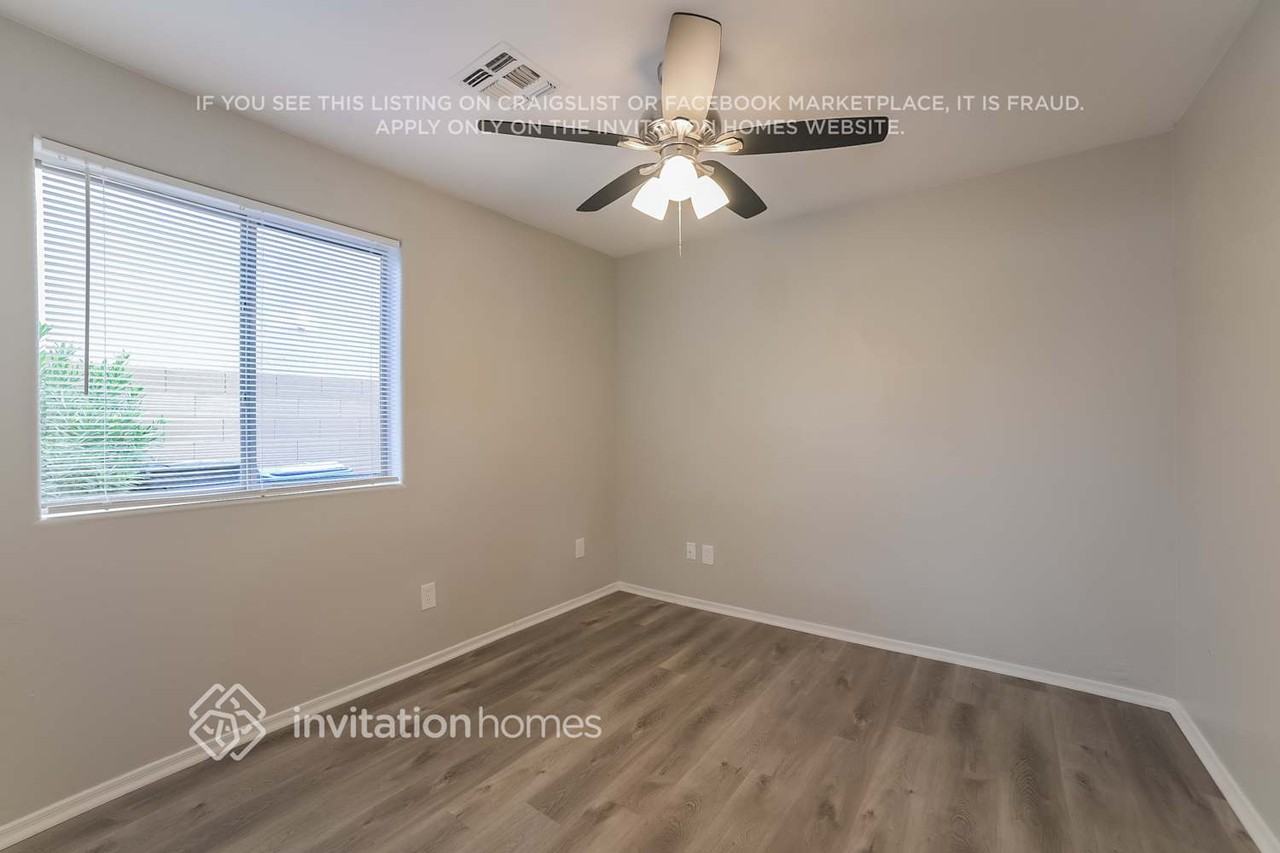 7223 S 16th Dr - Photo 6 of 15