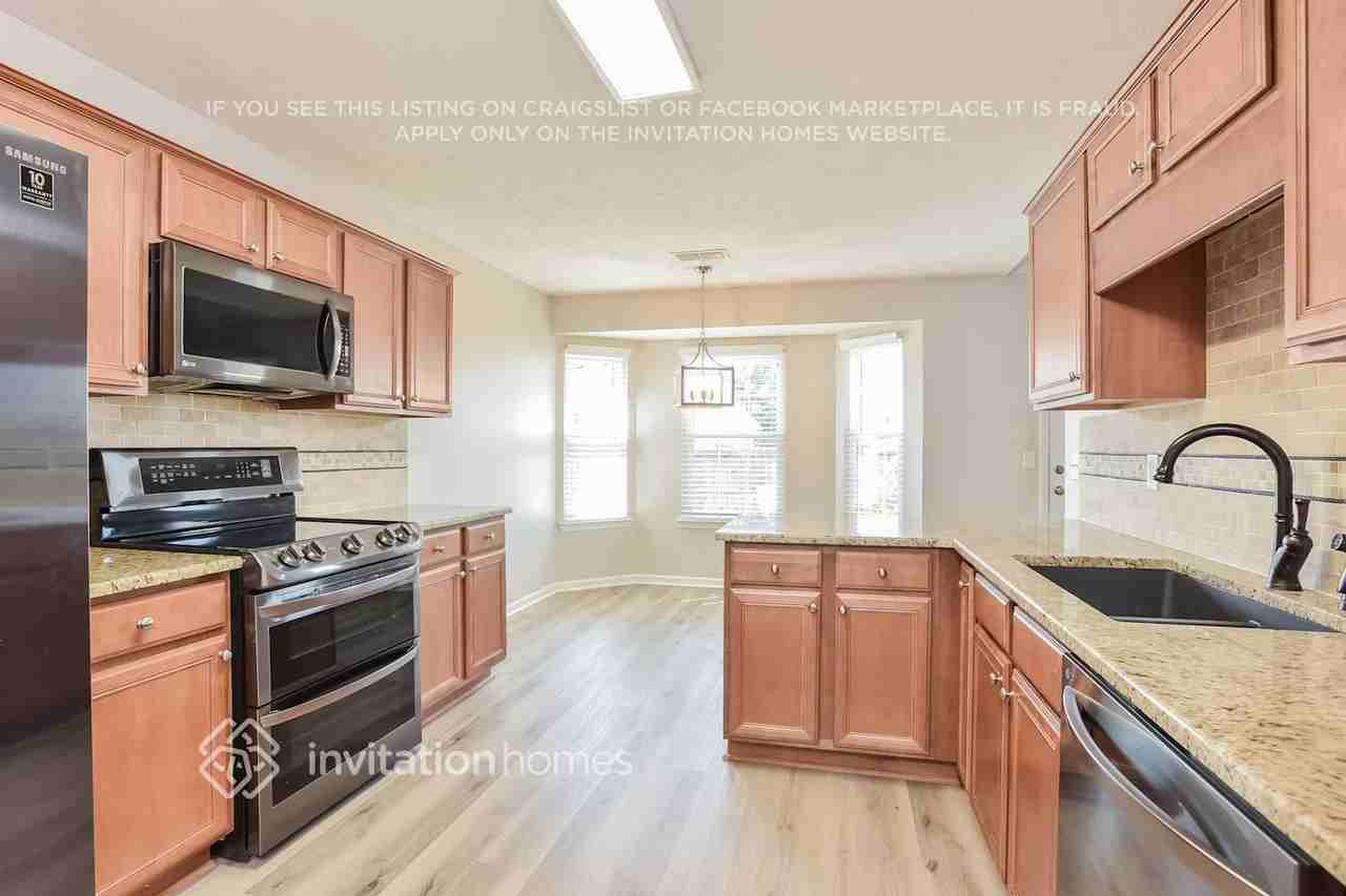 1720 Teresa Ln - Photo 7 of 18