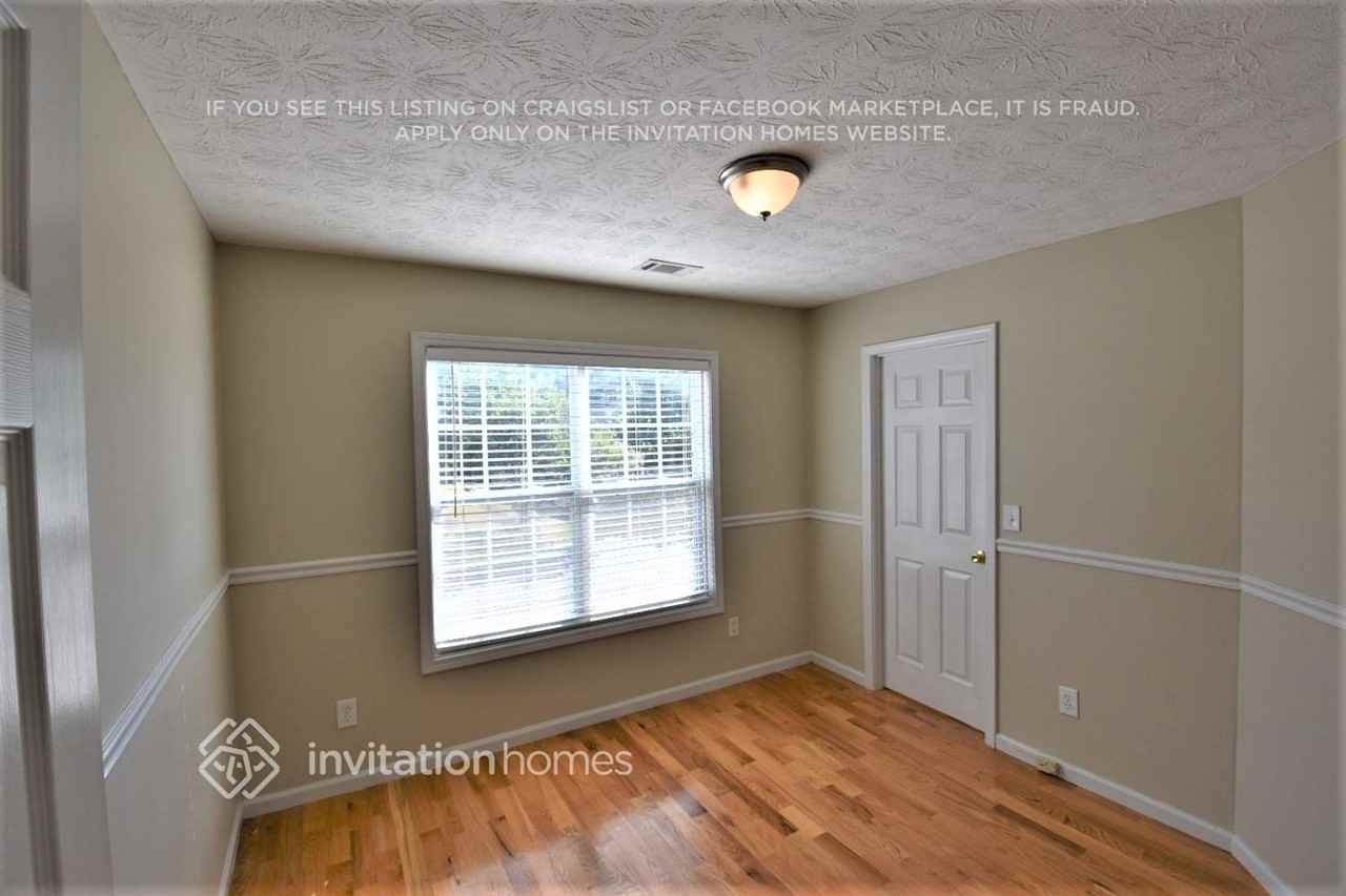 2905 Meadow Gate Way - Photo 5 of 7