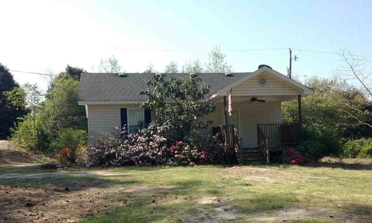 3826 Dyches Rd - Photo 3 of 17