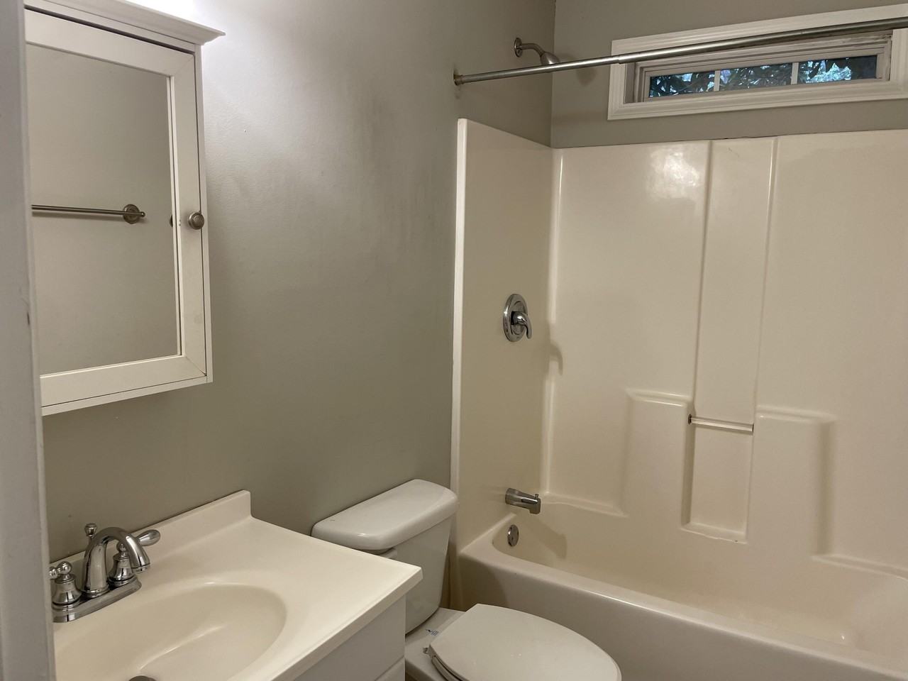 3826 Dyches Rd - Photo 7 of 17