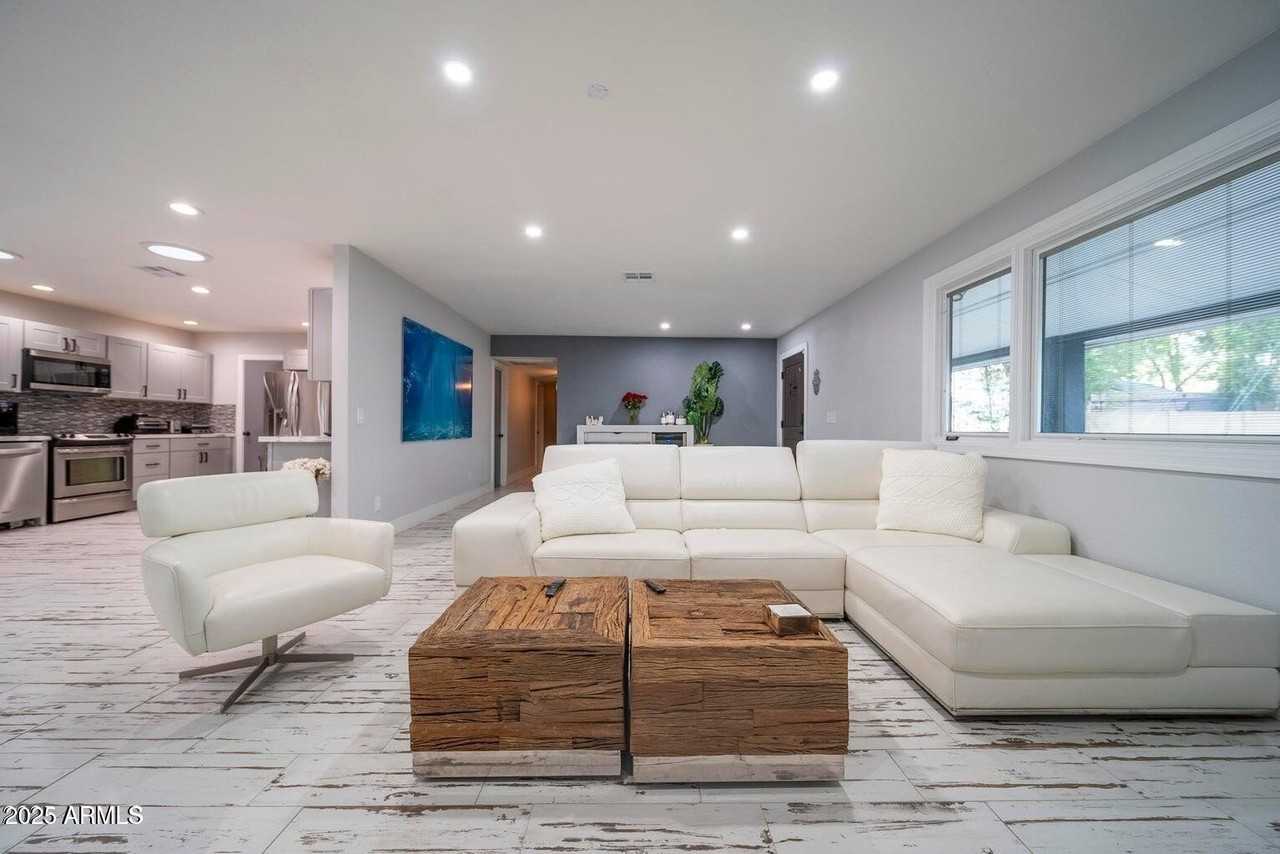 11470 N 64th St - Photo 6 of 29