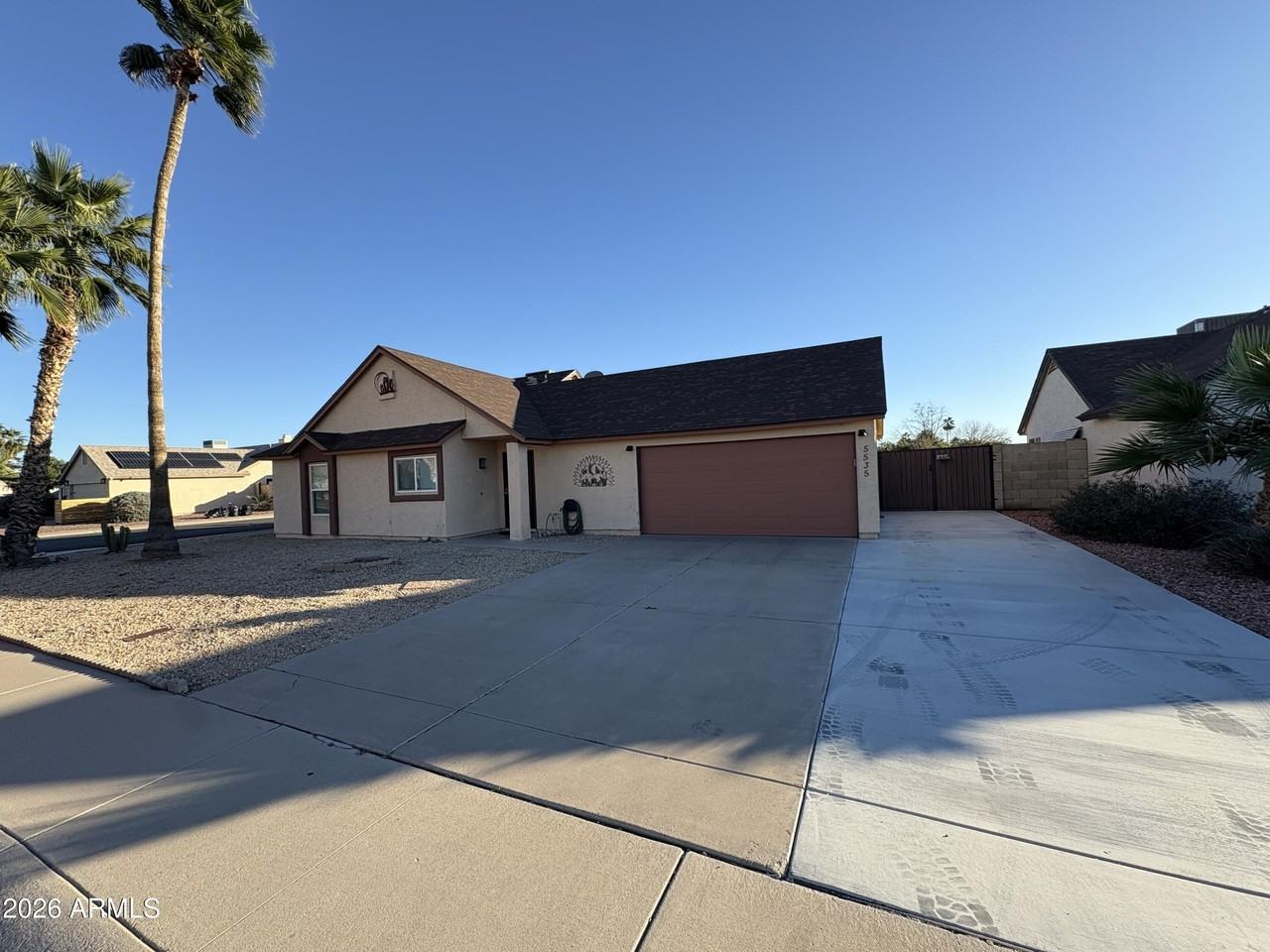 5535 W Willow Ave - Photo 4 of 33