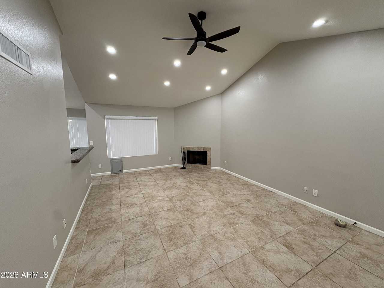 5535 W Willow Ave - Photo 6 of 33