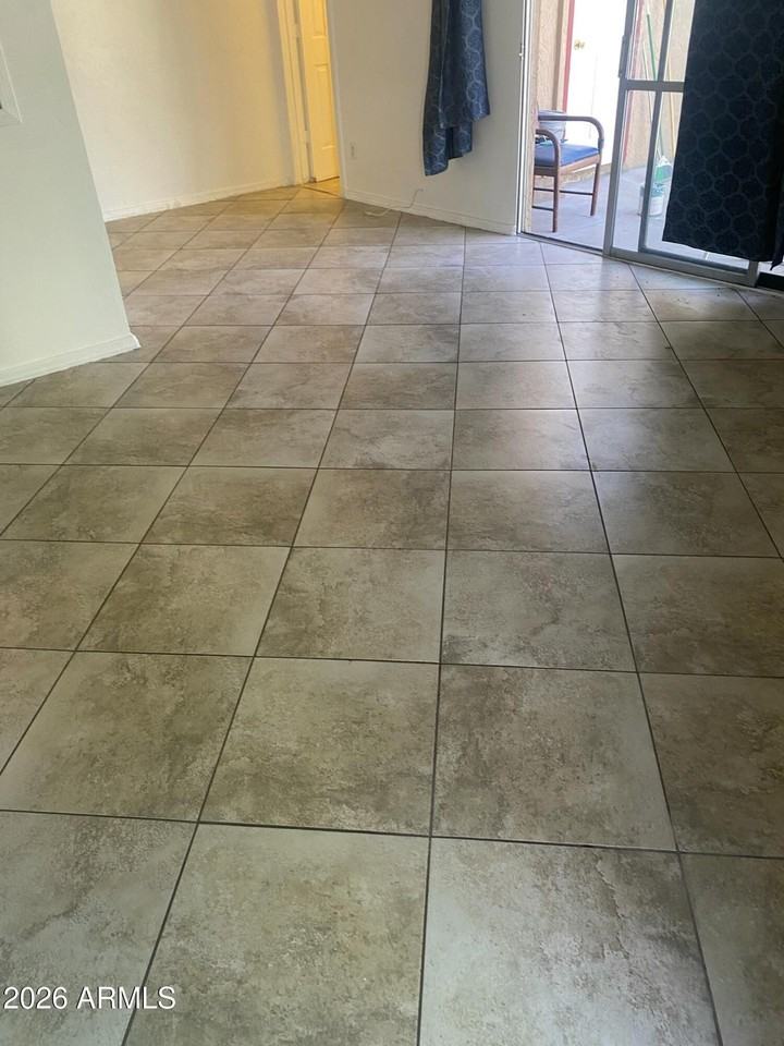 4056 W Mesquite Ln - Photo 2 of 8