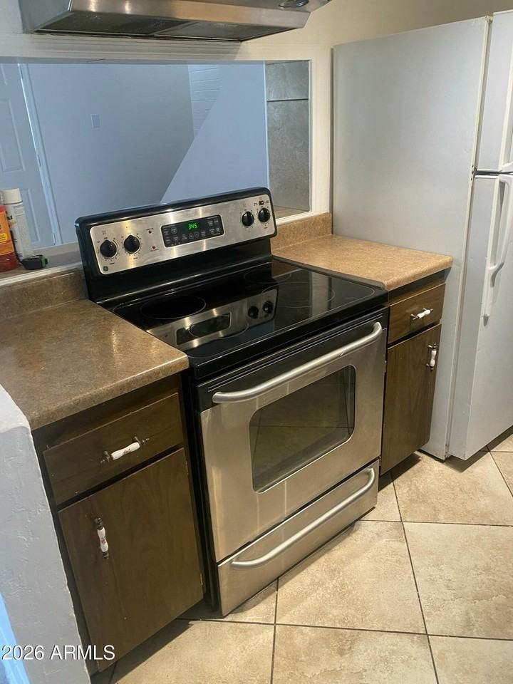 4056 W Mesquite Ln - Photo 4 of 8