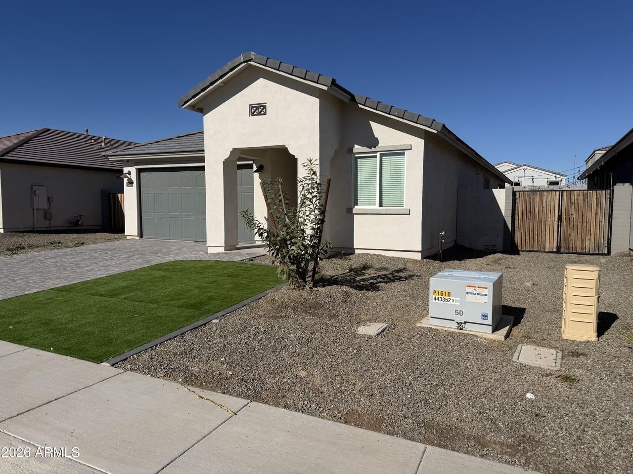 8418 W Atlantis Way - Photo 4 of 10